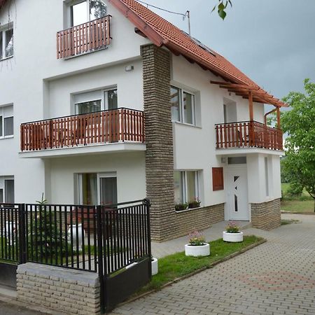 Varga Apartman Hévíz Exterior foto