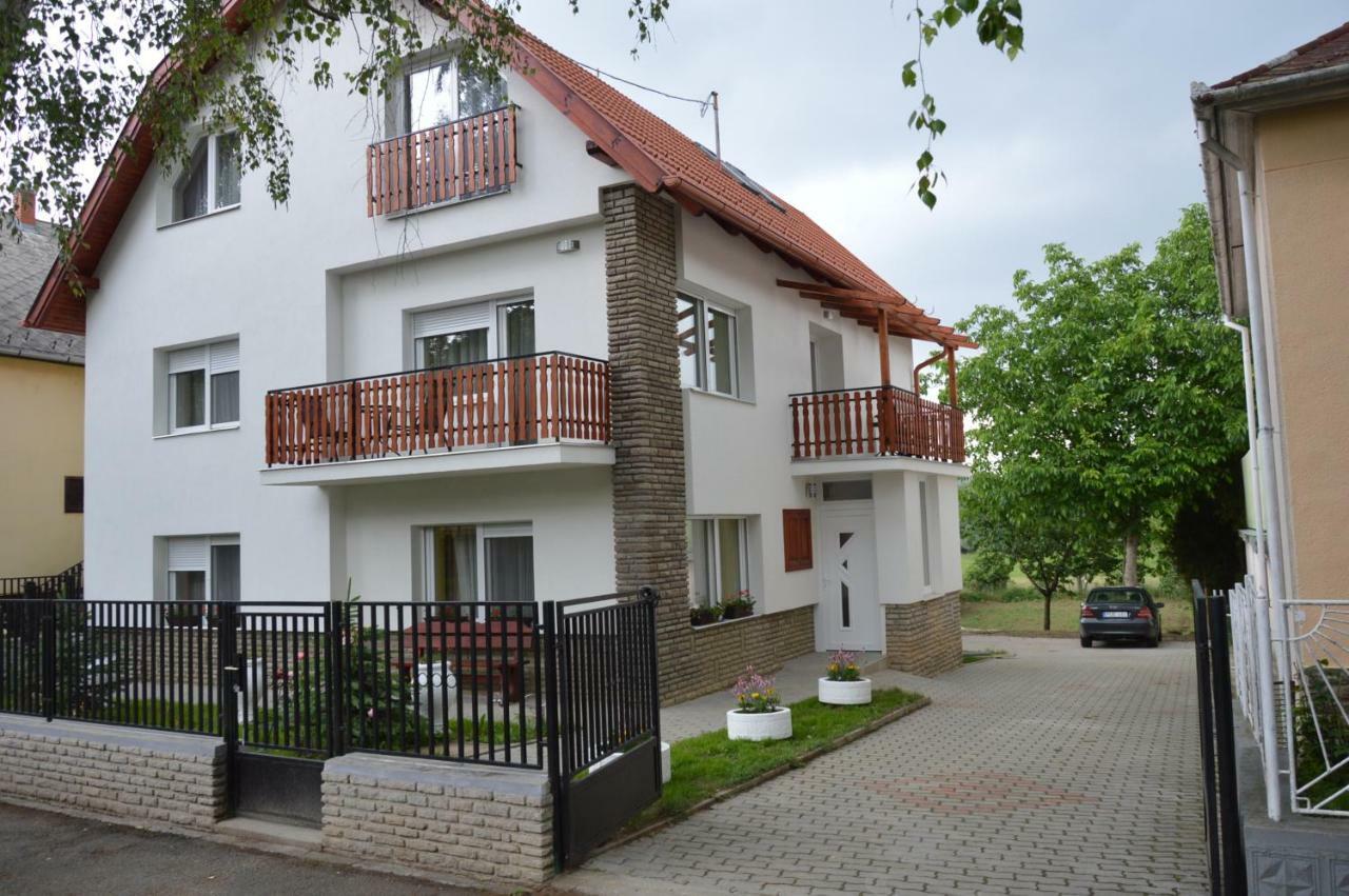 Varga Apartman Hévíz Exterior foto