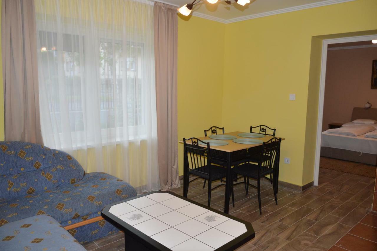 Varga Apartman Hévíz Exterior foto