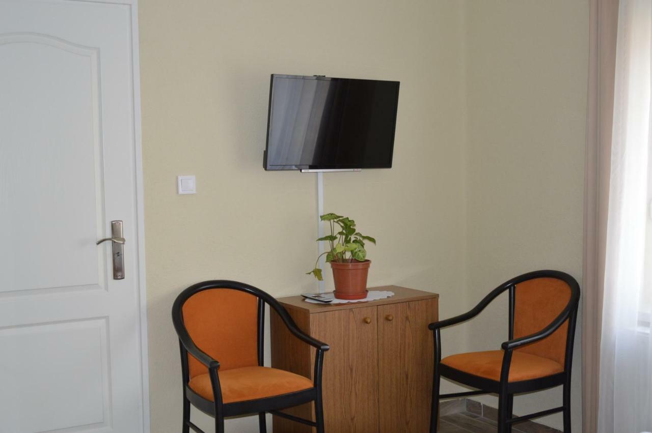 Varga Apartman Hévíz Exterior foto